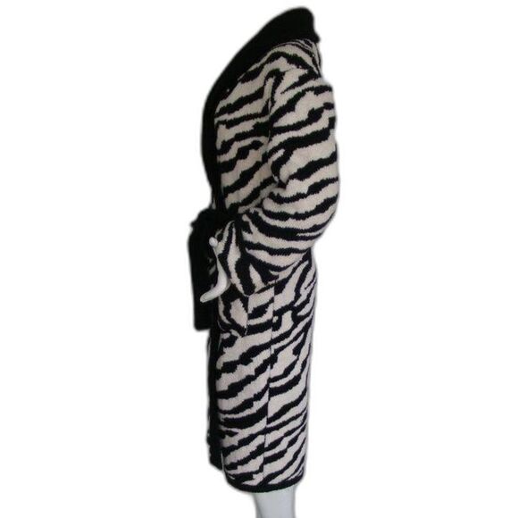 ZEBRA Robe, S/M, Chenille Knit, KASHWERE, Plush/Heavy, Black/White, Pockets - Picture 10 of 10